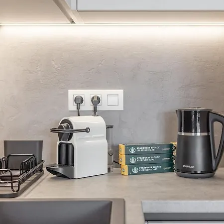 アパート Zwirnovka-brand New With Free Parking