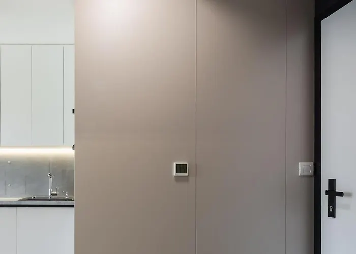 Zwirnovka-brand New With Free Parking