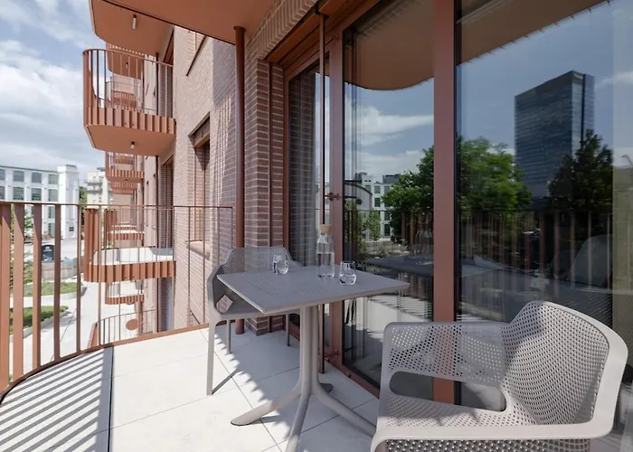 Zwirnovka-brand New With Free Parking