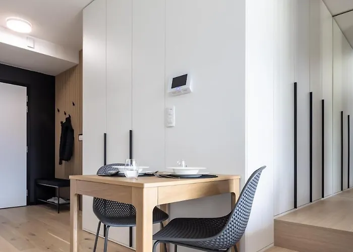 Zwirnovka-brand New With Free Parking